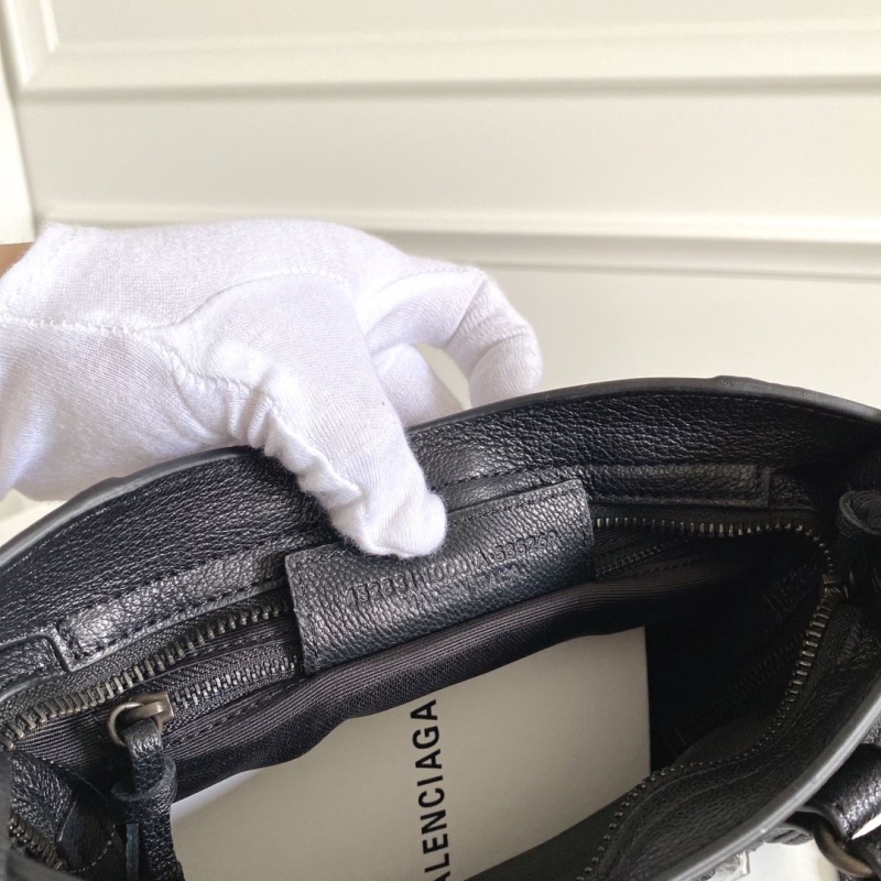 Ba1en*iaga classic city bags